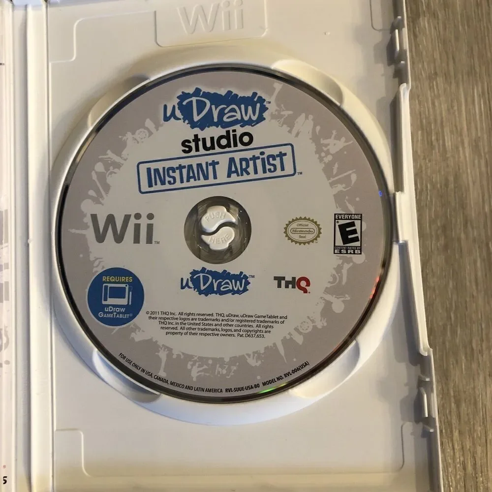 uDraw Studio: Instant Artist Wii Game Complete Case With Manual